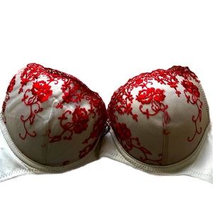 Felina bra grey with red lace detail NWT